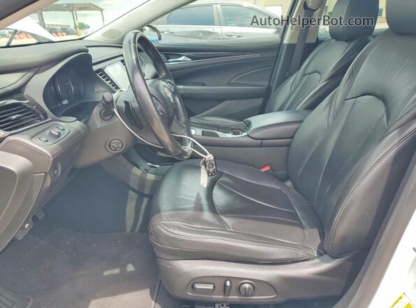 1G4ZP5SSXHU164922 2017 BUICK LACROSSE Белый Вид салона спереди