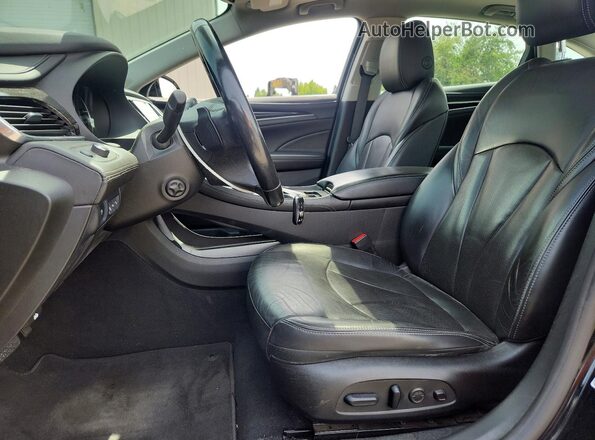 1G4ZR5SS1HU135285 2017 BUICK LACROSSE Black Vista interior delantera