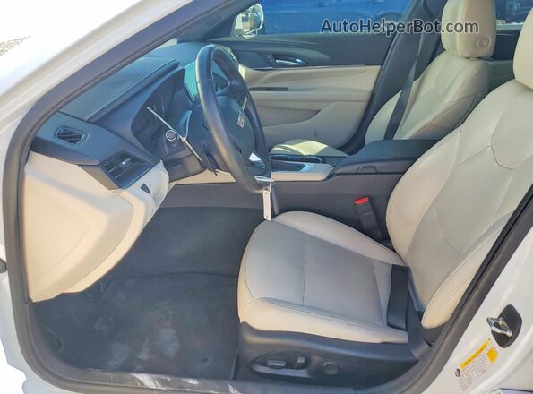 1G6DA5RK5M0145284 2021 CADILLAC CT4 Белый Вид салона спереди