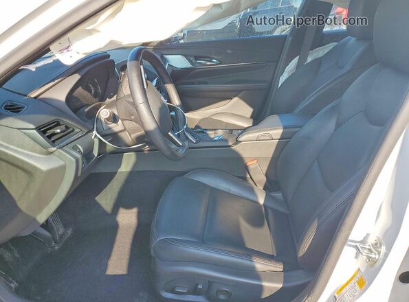 1G6DJ5RKXS0115341 2025 CADILLAC CT4 White Սալոնի դիմացի տեսք