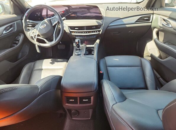 1G6DN5RK6S0109248 2025 CADILLAC CT5 Silver Widok deski rozdzielczej
