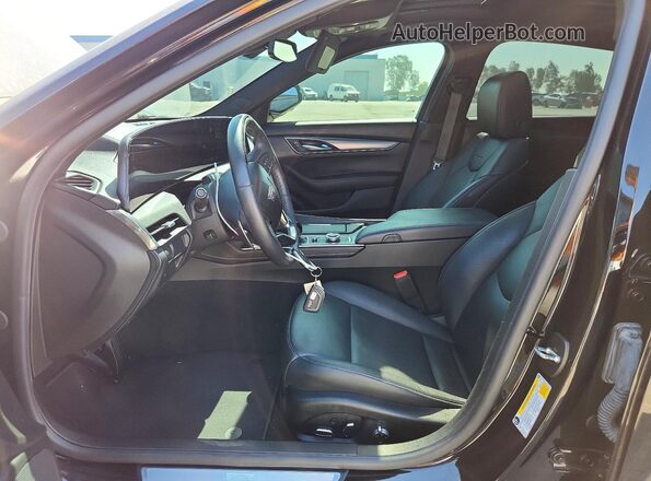 1G6DN5RWXS0101379 2025 CADILLAC CT5 Черный Вид салона спереди