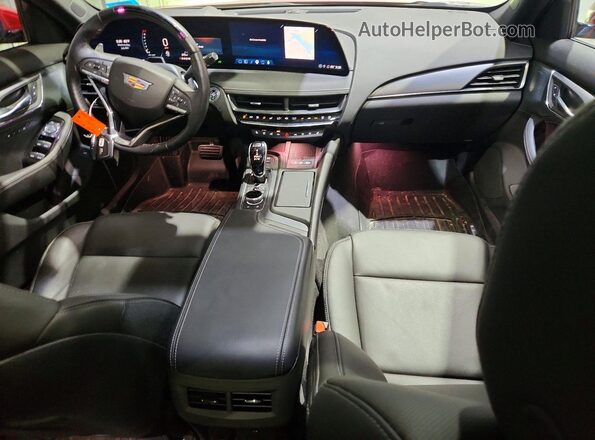 1G6DS5RW2S0115415 2025 CADILLAC CT5 Red Vista del salpicadero