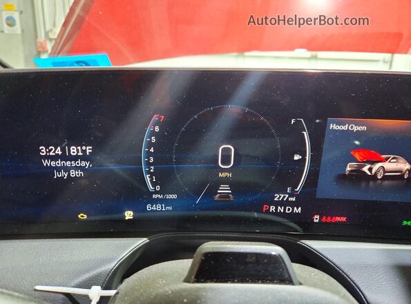 1G6DS5RW2S0115415 2025 CADILLAC CT5 Red Vista del cuadro de instrumentos