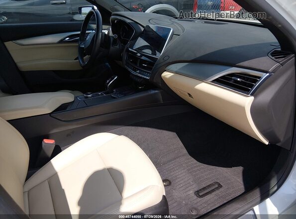 1G6DX5RK2P0157492 2023 CADILLAC CT5 White Вид салону спереду