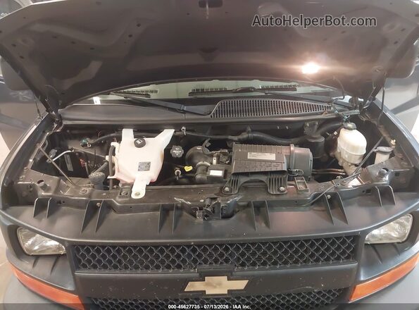1GAWGEFF1H1243605 2017 CHEVROLET EXPRESS Gray Widok z tyłu