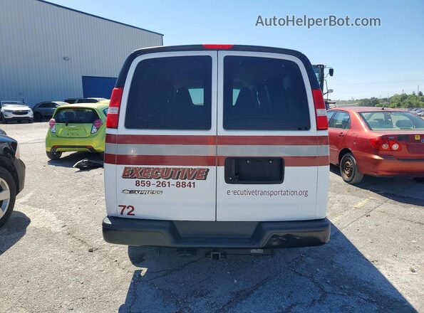 1GAWGEFG0K1308850 2019 CHEVROLET EXPRESS White Widok z tyłu