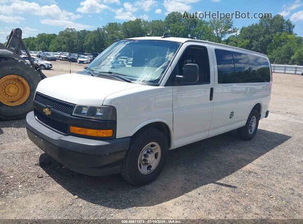 1GAWGEFG0K1340035 2019 CHEVROLET EXPRESS White წინა მარცხენა ხედი სამი მეოთხედიდან