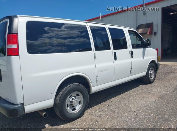 1GAWGEFG0K1340035 2019 CHEVROLET EXPRESS White უკანა მარჯვენა