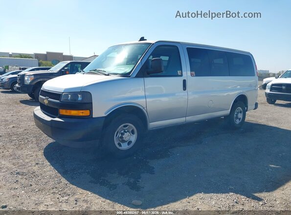 1GAWGEFG2K1282252 2019 CHEVROLET EXPRESS Silver Առջևի ձախ երեք քառորդ տեսարան