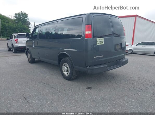 1GAWGEFG4H1228797 2017 CHEVROLET EXPRESS Gray Rear left