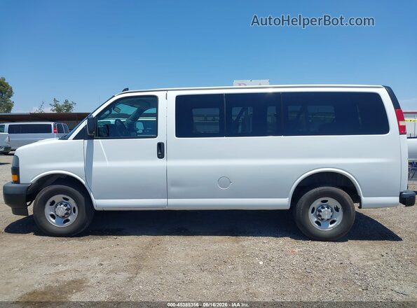1GAWGEFG5K1291088 2019 CHEVROLET EXPRESS White Սալոնի 360 աստիճան տեսք