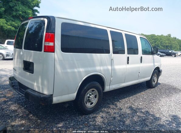 1GAWGEFG5K1333971 2019 CHEVROLET EXPRESS White Rear right