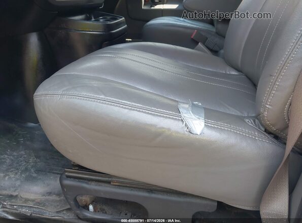 1GAWGEFG5K1333971 2019 CHEVROLET EXPRESS White 