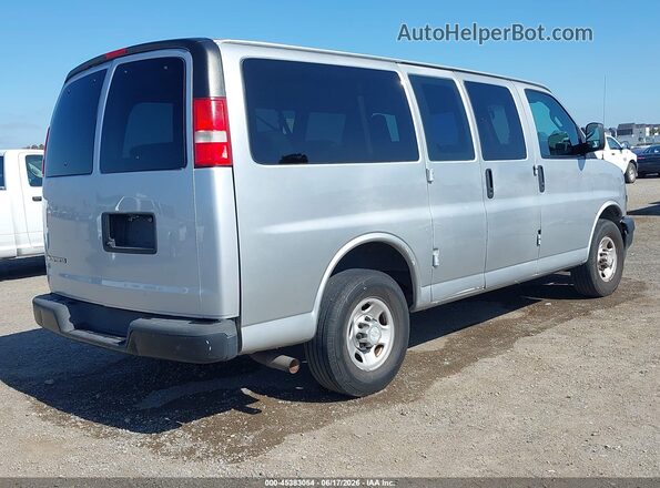 1GAWGEFG7K1281338 2019 CHEVROLET EXPRESS Silver Trasero derecho