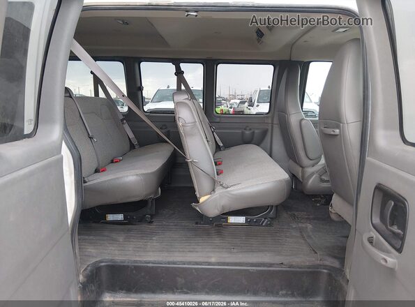1GAWGEFG9K1283480 2019 CHEVROLET EXPRESS White Widok naklejki z numerem VIN