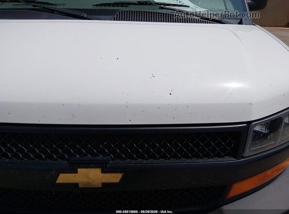 1GAWGEFP9L1255972 2020 CHEVROLET EXPRESS White სალონის 360-გრადუსიანი ხედი