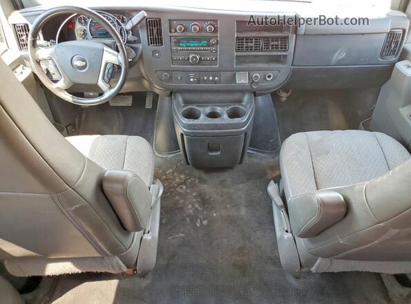1GAWGFFGXG1240120 2016 CHEVROLET EXPRESS Black Vista del salpicadero