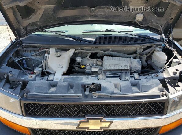 1GAWGFFGXG1240120 2016 CHEVROLET EXPRESS Black Vista del compartimento del motor