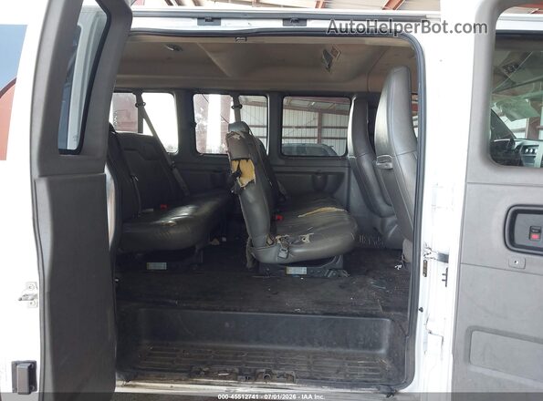 1GAZGLFP5N1186444 2022 CHEVROLET EXPRESS White VIN sticker view
