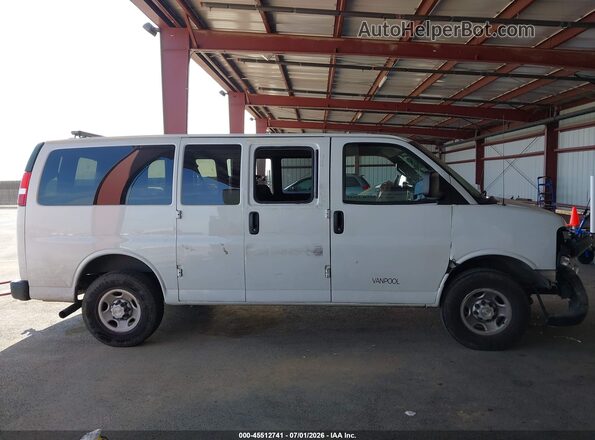 1GAZGLFP5N1186444 2022 CHEVROLET EXPRESS White 360 interior view