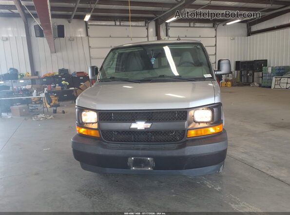 1GAZGNFG2H1293631 2017 CHEVROLET EXPRESS Серебряный Вид щитка приборов