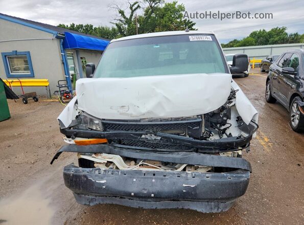 1GAZGNFG3J1344902 2018 CHEVROLET EXPRESS White Widok z przodu
