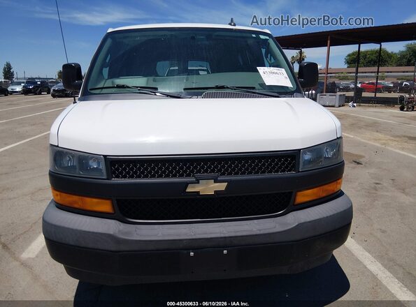 1GAZGNFG4K1345722 2019 CHEVROLET EXPRESS White Vista interior trasera
