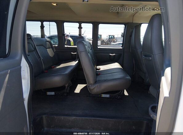 1GAZGNFP9L1266306 2020 CHEVROLET EXPRESS White VIN კოდის სტიკერის ხედი