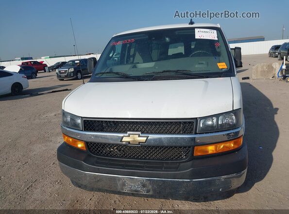 1GAZGPF75R1210335 2024 CHEVROLET EXPRESS White Սարքավորումների վահանակի տեսք