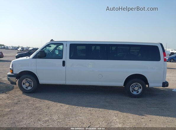 1GAZGPF75R1210335 2024 CHEVROLET EXPRESS White Սալոնի 360 աստիճան տեսք