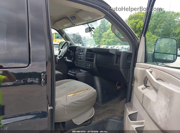 1GAZGPFF0H1274465 2017 CHEVROLET EXPRESS Black Widok wnętrza z przodu