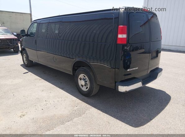 1GAZGPFF3H1268448 2017 CHEVROLET EXPRESS Black Trasero izquierdo