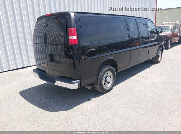 1GAZGPFF3H1268448 2017 CHEVROLET EXPRESS Black Trasero derecho