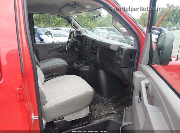 1GAZGPFF4G1253116 2016 CHEVROLET EXPRESS Red Вид салону спереду