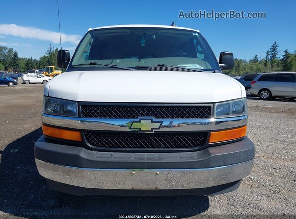 1GAZGPFF7H1286371 2017 CHEVROLET EXPRESS White ხელსაწყოთა პანელის ხედი