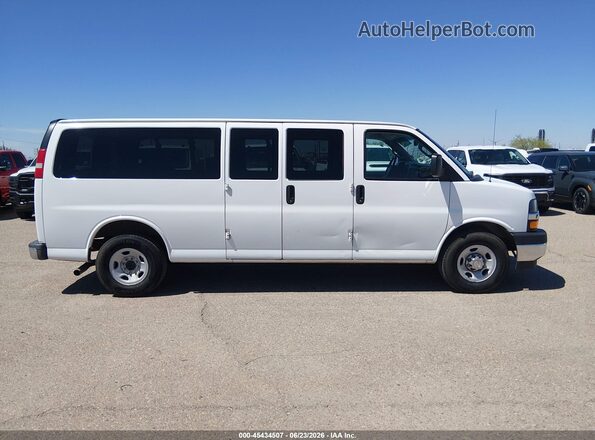 1GAZGPFF9H1226222 2017 CHEVROLET EXPRESS White Vista interior de 360 grados