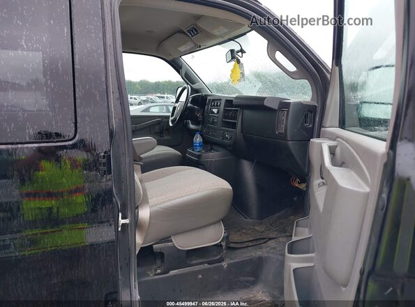 1GAZGPFF9H1266610 2017 CHEVROLET EXPRESS Black წინა სალონის ხედი