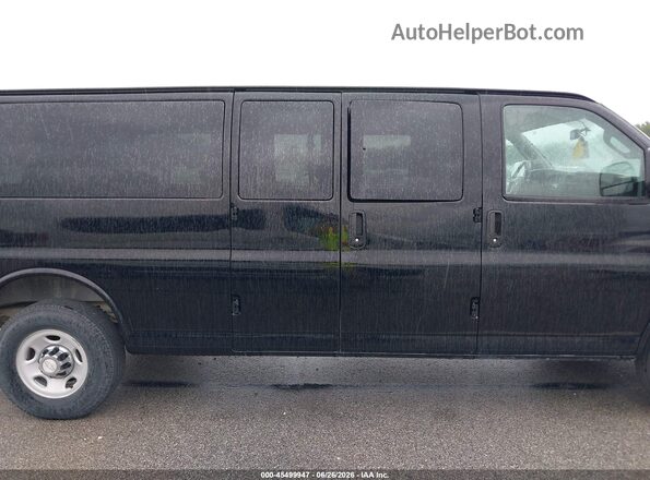 1GAZGPFF9H1266610 2017 CHEVROLET EXPRESS Black უკანა სალონის ხედი
