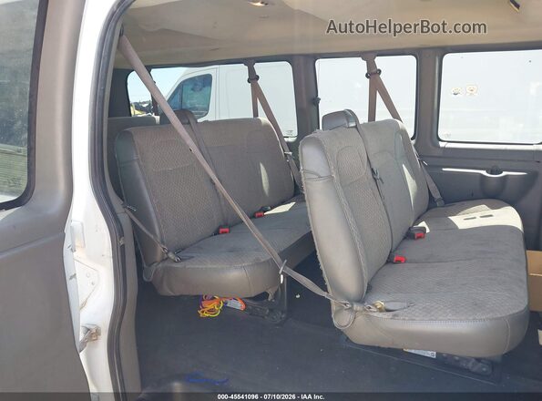 1GAZGPFG0K1248710 2019 CHEVROLET EXPRESS White Vista de la etiqueta del VIN