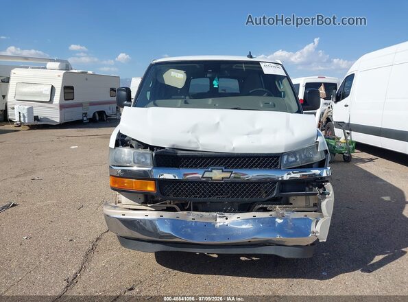 1GAZGPFG0K1248710 2019 CHEVROLET EXPRESS White Vista del salpicadero