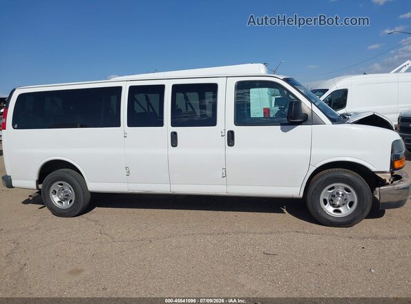 1GAZGPFG0K1248710 2019 CHEVROLET EXPRESS White Vista del cuadro de instrumentos