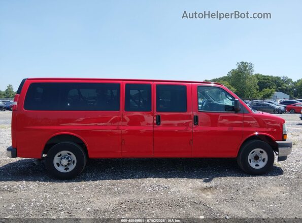 1GAZGPFG1H1275004 2017 CHEVROLET EXPRESS Red Вид задньої частини салону
