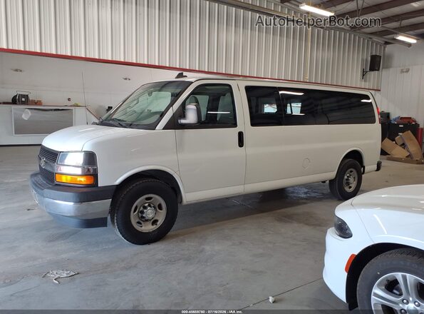 1GAZGPFG3H1289034 2017 CHEVROLET EXPRESS White Widok wnętrza 360 stopni