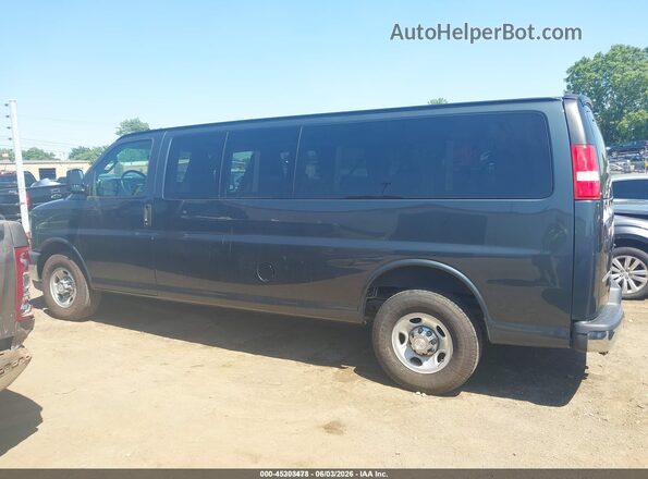 1GAZGPFG4H1249268 2017 CHEVROLET EXPRESS Gray Սալոնի 360 աստիճան տեսք
