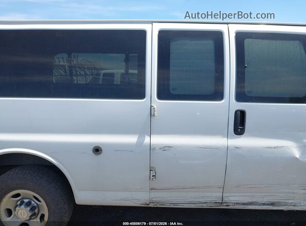 1GAZGPFG4K1204287 2019 CHEVROLET EXPRESS White წინა ხედი