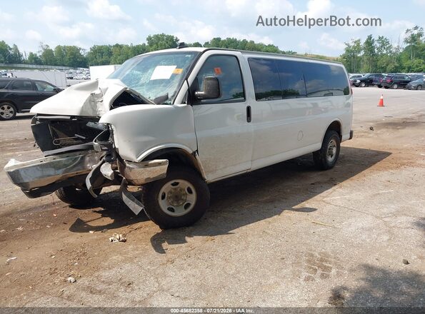 1GAZGPFG4L1189064 2020 CHEVROLET EXPRESS White წინა მარცხენა ხედი სამი მეოთხედიდან