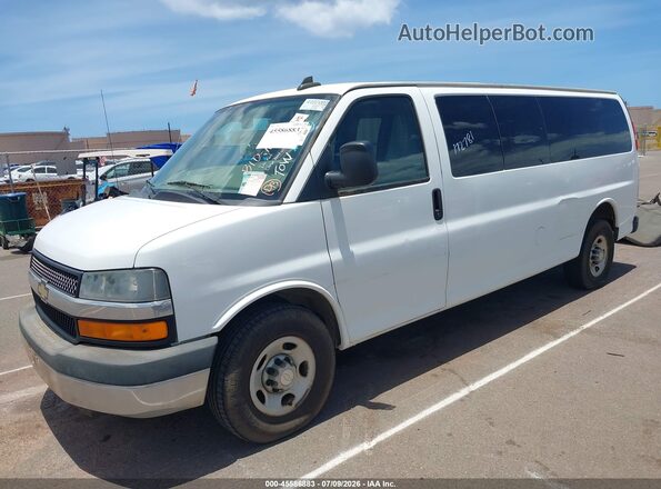 1GAZGPFG5G1172781 2016 CHEVROLET EXPRESS White წინა მარცხენა ხედი სამი მეოთხედიდან