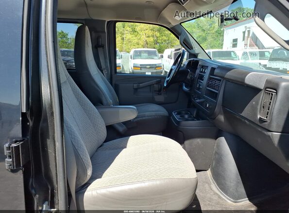 1GAZGPFG5G1313851 2016 CHEVROLET EXPRESS Черный Вид салона спереди
