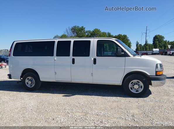 1GAZGPFG6G1313499 2016 CHEVROLET EXPRESS White Սալոնի հետևի տեսք